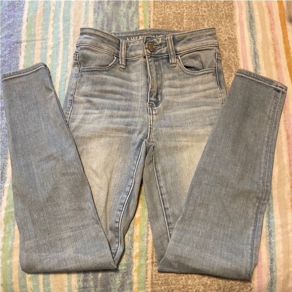 NWOT American Eagle 🦅 Light Washed Blue Skinny Jeans -Size 00 - Picture 3 of 3
